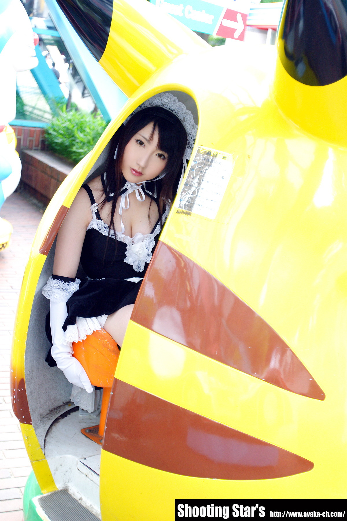 [Cosplay]  Sexy Maid with big boobs